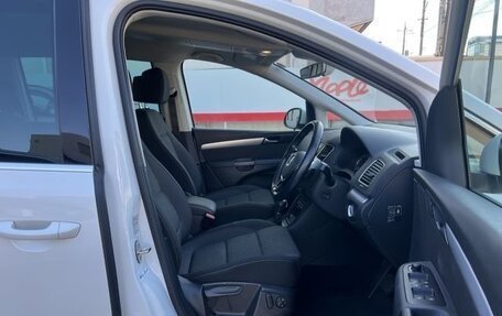 Volkswagen Sharan II, 2016 год, 1 335 000 рублей, 11 фотография