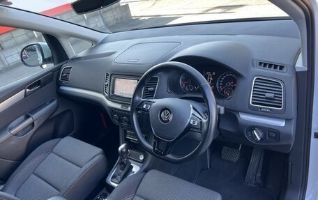 Volkswagen Sharan II, 2016 год, 1 335 000 рублей, 12 фотография