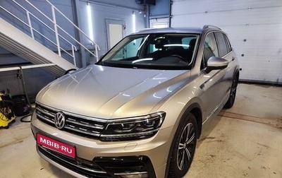 Volkswagen Tiguan II, 2019 год, 2 800 000 рублей, 1 фотография