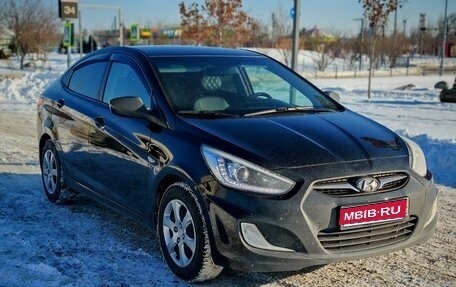 Hyundai Solaris II рестайлинг, 2013 год, 875 000 рублей, 1 фотография