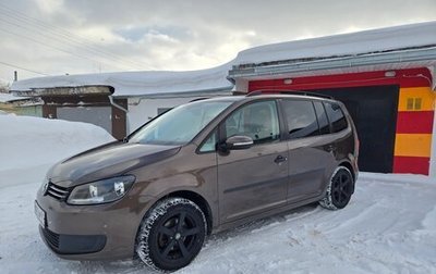 Volkswagen Touran III, 2013 год, 935 000 рублей, 1 фотография