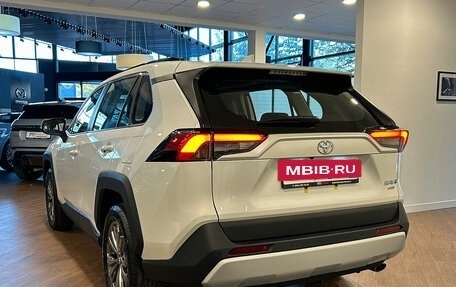 Toyota RAV4, 2025 год, 4 090 000 рублей, 4 фотография