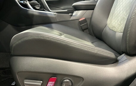 Toyota RAV4, 2025 год, 4 090 000 рублей, 14 фотография