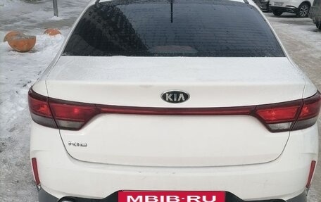 KIA Rio IV, 2021 год, 890 000 рублей, 2 фотография