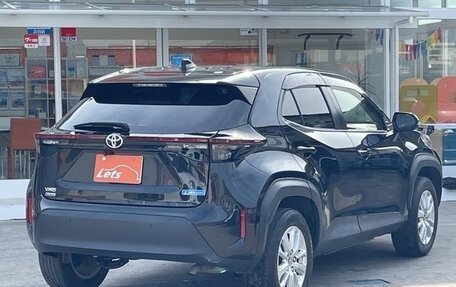 Toyota Yaris Cross, 2022 год, 2 000 000 рублей, 8 фотография