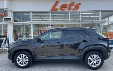 Toyota Yaris Cross, 2022 год, 2 000 000 рублей, 4 фотография