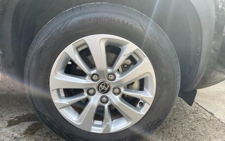 Toyota Yaris Cross, 2022 год, 2 000 000 рублей, 9 фотография