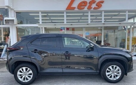 Toyota Yaris Cross, 2022 год, 2 000 000 рублей, 5 фотография