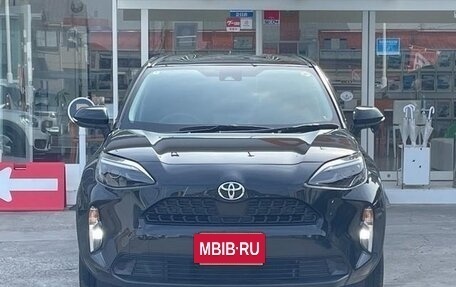 Toyota Yaris Cross, 2022 год, 2 000 000 рублей, 2 фотография