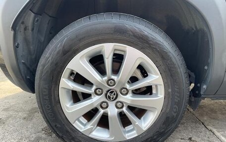 Toyota Yaris Cross, 2022 год, 2 000 000 рублей, 10 фотография