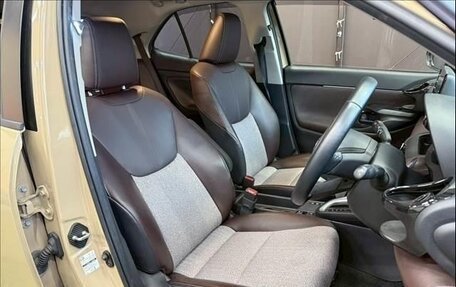 Toyota Yaris Cross, 2021 год, 2 000 000 рублей, 4 фотография