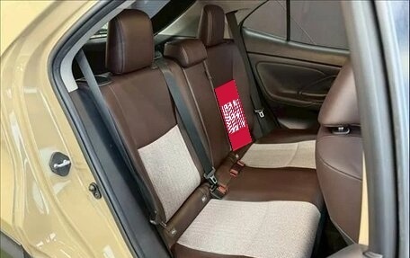 Toyota Yaris Cross, 2021 год, 2 000 000 рублей, 5 фотография