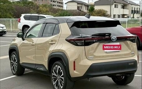 Toyota Yaris Cross, 2021 год, 2 000 000 рублей, 15 фотография