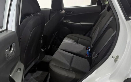 Hyundai Kona I, 2022 год, 1 400 000 рублей, 7 фотография