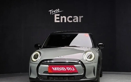 MINI Hatch, 2022 год, 1 850 000 рублей, 2 фотография