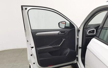 Volkswagen T-Roc I, 2022 год, 1 480 000 рублей, 12 фотография