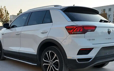 Volkswagen T-Roc I, 2022 год, 1 940 001 рублей, 5 фотография