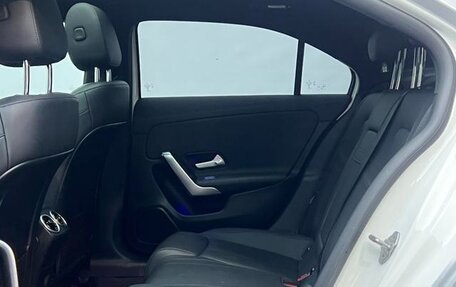 Mercedes-Benz A-Класс, 2022 год, 1 710 000 рублей, 7 фотография