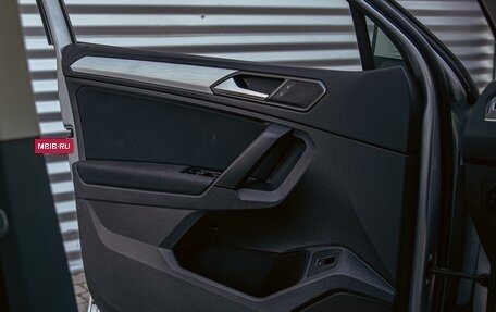 Volkswagen Tiguan II, 2019 год, 1 755 000 рублей, 12 фотография