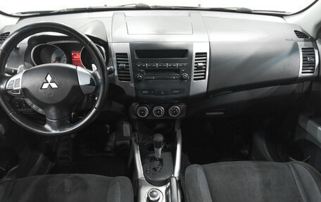 Mitsubishi Outlander III рестайлинг 3, 2007 год, 1 029 000 рублей, 18 фотография