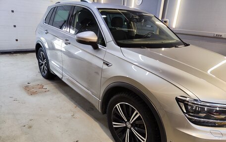 Volkswagen Tiguan II, 2019 год, 2 800 000 рублей, 3 фотография