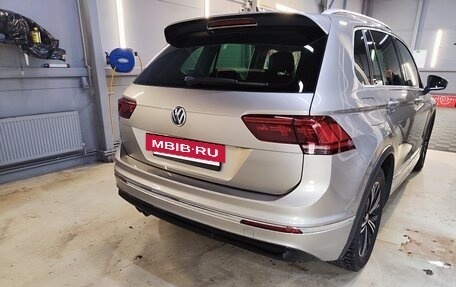 Volkswagen Tiguan II, 2019 год, 2 800 000 рублей, 4 фотография