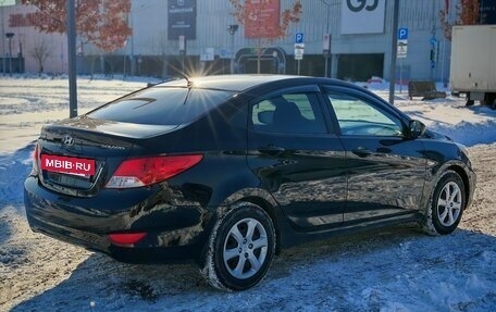 Hyundai Solaris II рестайлинг, 2013 год, 875 000 рублей, 2 фотография