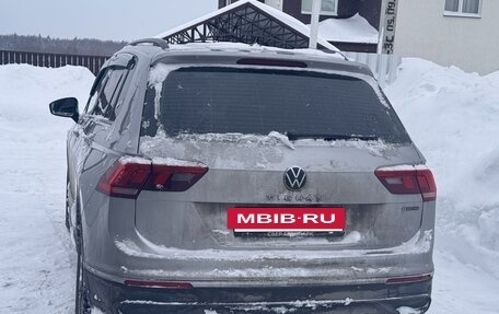 Volkswagen Tiguan II, 2021 год, 2 950 000 рублей, 5 фотография