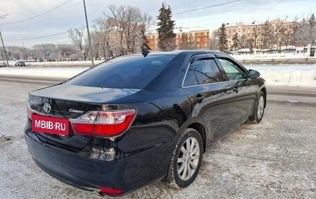 Toyota Camry, 2017 год, 1 870 000 рублей, 5 фотография