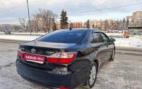 Toyota Camry, 2017 год, 1 870 000 рублей, 4 фотография