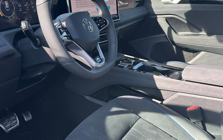 Volkswagen Tiguan, 2025 год, 4 620 000 рублей, 13 фотография