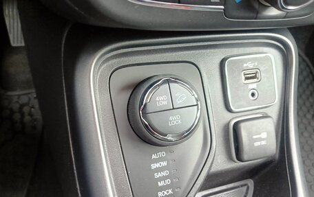 Jeep Compass II, 2019 год, 2 450 000 рублей, 19 фотография