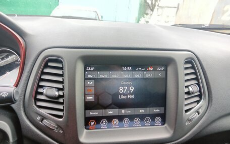 Jeep Compass II, 2019 год, 2 450 000 рублей, 18 фотография