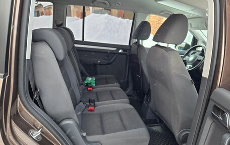 Volkswagen Touran III, 2013 год, 935 000 рублей, 12 фотография