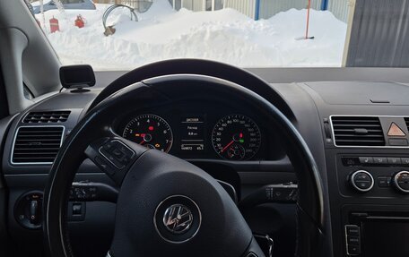 Volkswagen Touran III, 2013 год, 935 000 рублей, 13 фотография