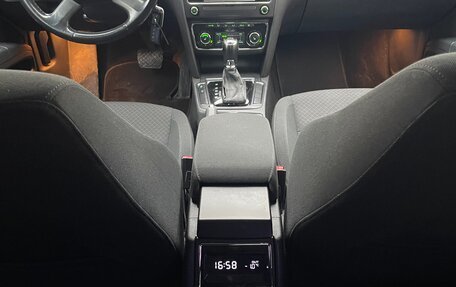 Skoda Superb III рестайлинг, 2013 год, 1 370 000 рублей, 26 фотография