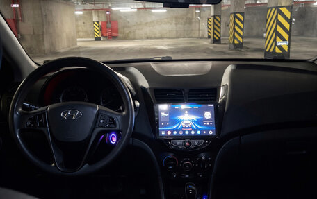 Hyundai Solaris II рестайлинг, 2015 год, 970 000 рублей, 9 фотография