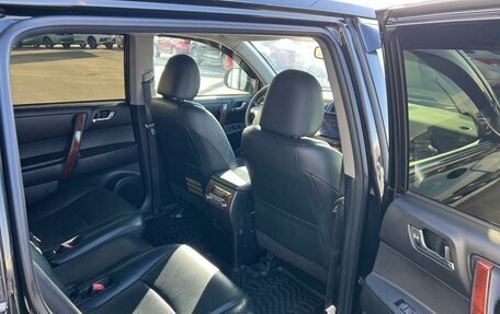 Toyota Highlander III, 2013 год, 1 849 999 рублей, 17 фотография