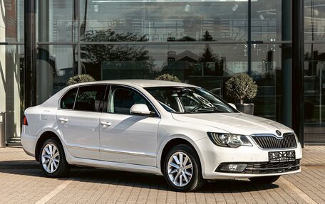 Skoda Superb III рестайлинг, 2013 год, 1 025 000 рублей, 3 фотография
