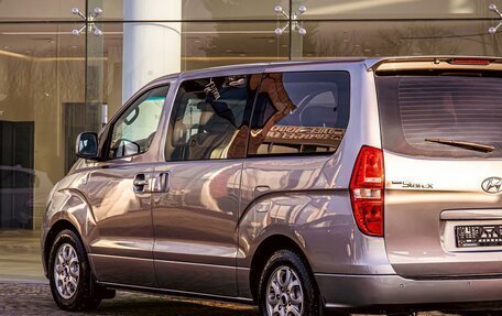 Hyundai Grand Starex Grand Starex I рестайлинг 2, 2014 год, 1 395 000 рублей, 8 фотография