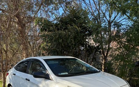 Hyundai Solaris II рестайлинг, 2014 год, 900 000 рублей, 5 фотография