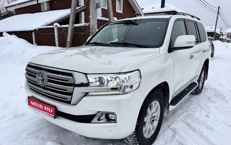Toyota Land Cruiser 200, 2016 год, 4 795 000 рублей, 1 фотография