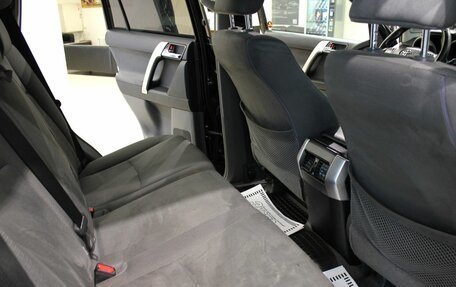 Toyota Land Cruiser Prado 150 рестайлинг 2, 2010 год, 2 390 000 рублей, 9 фотография