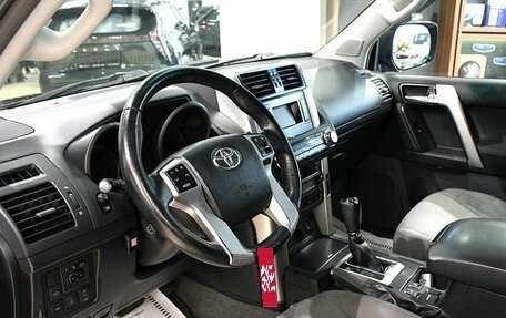 Toyota Land Cruiser Prado 150 рестайлинг 2, 2010 год, 2 390 000 рублей, 7 фотография