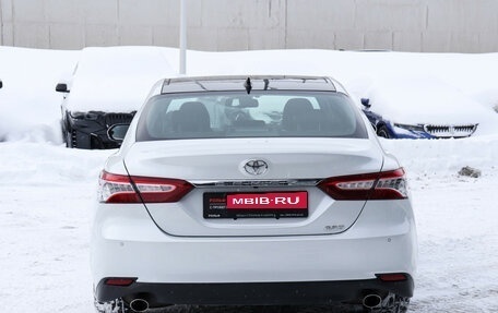 Toyota Camry, 2022 год, 3 740 000 рублей, 6 фотография