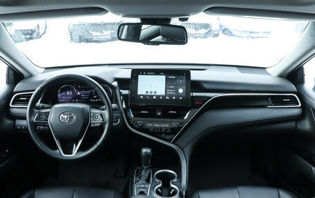 Toyota Camry, 2022 год, 3 740 000 рублей, 12 фотография