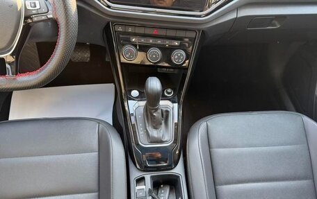 Volkswagen T-Roc I, 2022 год, 1 445 000 рублей, 17 фотография