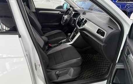 Volkswagen T-Roc I, 2023 год, 1 405 000 рублей, 5 фотография