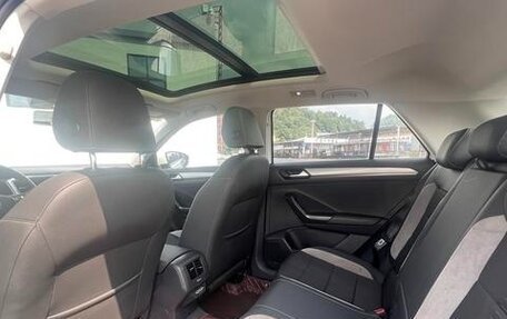 Volkswagen T-Roc I, 2023 год, 1 415 000 рублей, 7 фотография