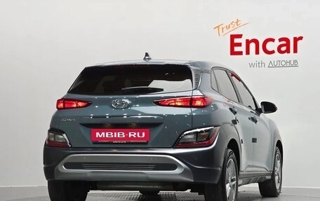 Hyundai Kona I, 2022 год, 1 340 000 рублей, 4 фотография